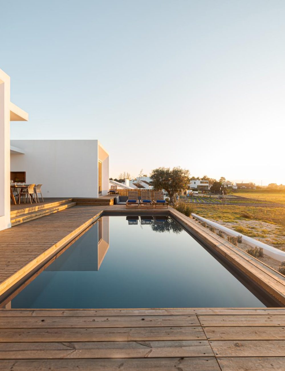 modern-villa-with-pool-and-deck-2022-02-02-04-50-35-utc